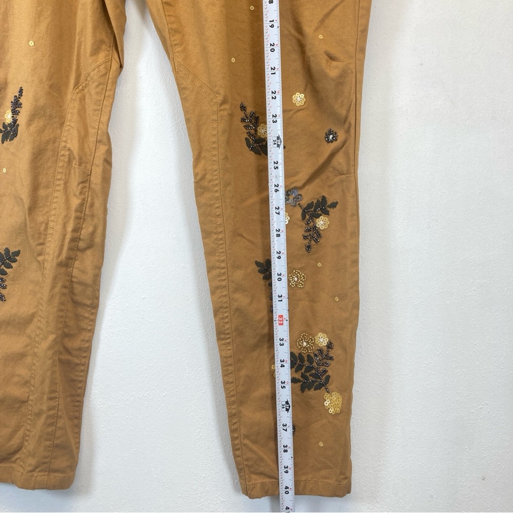 Anthropologie Pilcro  Wanderer Mid Rise Relaxed Leg Pants 34 Applique Edition - Picture 9 of 16